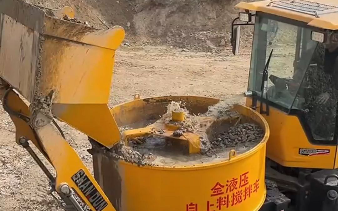 自動(dòng)上料攪拌車(chē)